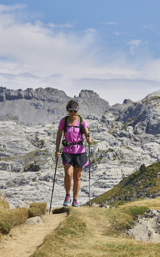 Sur le sentier Tête sauvage, une vue imprenable sur le pic d'Anie et les arres de La Pierre Saint-Martin