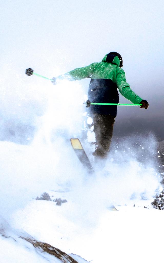 Saut à ski sur les pentes de la Pierre Saint-Martin