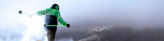 Saut à ski sur les pentes de la Pierre Saint-Martin