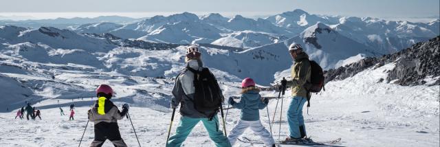 Descente en famille du Boulevard des Pyrénées à La Pierre Saint-Martin