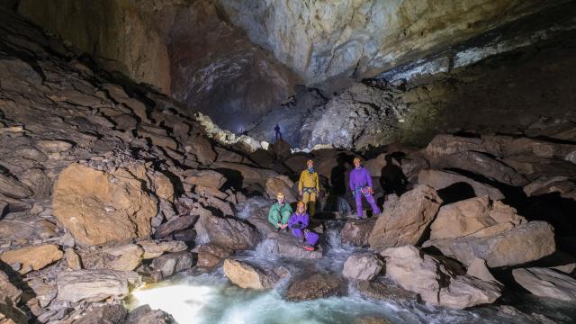 Découvrez la grotte de La Verna, à 20 minutes de La Pierre Saint-Martin