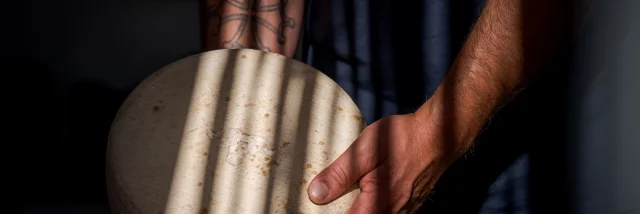 Le fromage est fabriqué et affiné à La Pierre Saint-Martin de mi-juin à août