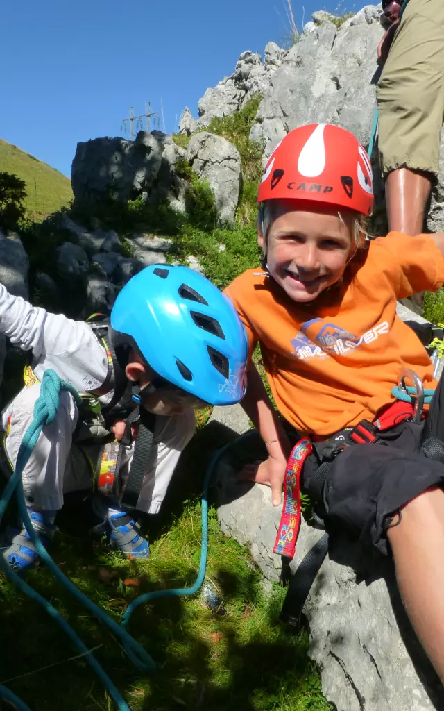 Initiation à l'escalade sur les falaises équipées de La Pierre Saint-Martin