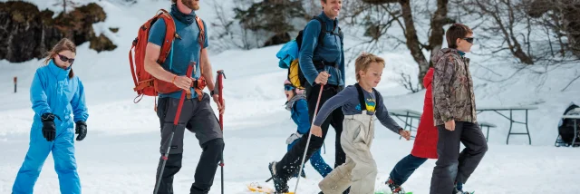 Découverte de la raquette à l'occasion de la journée des enfants trappeurs à l'espace nordique de La Pierre Saint-Martin